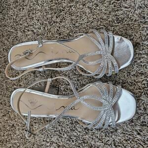 Nina Summer Silver Strappy Block Heel Sandals with Rhinestone‎ Detail sz 7